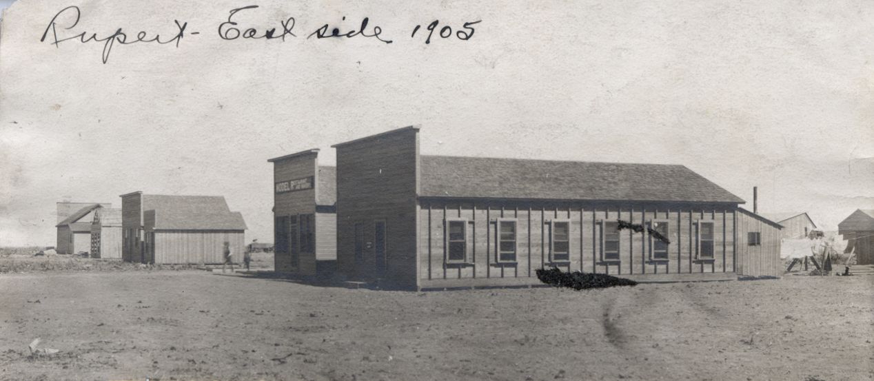 East Side of Square - 1905