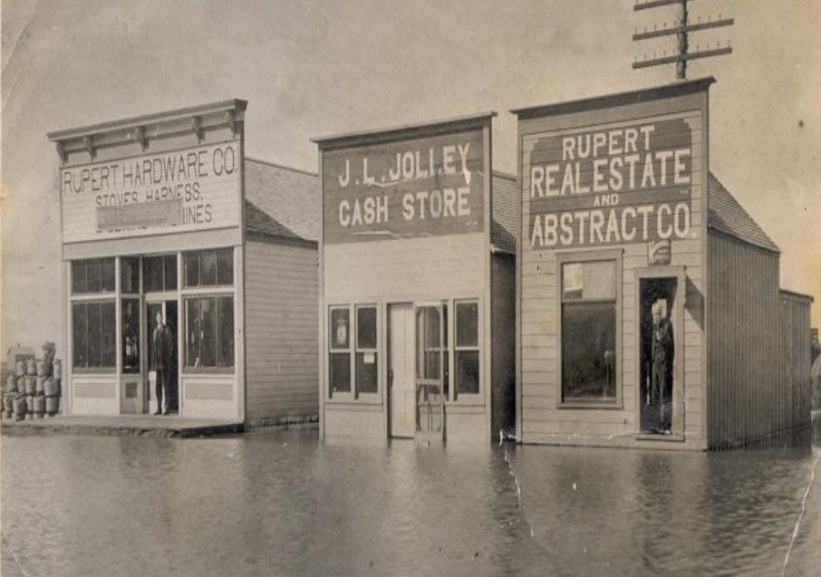 North Side of Square During Flooding - 1907